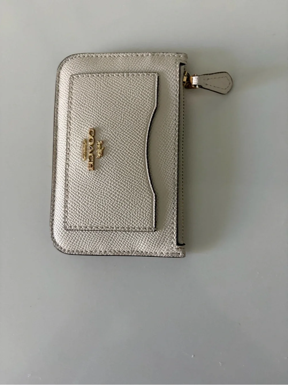 Coach sleek card